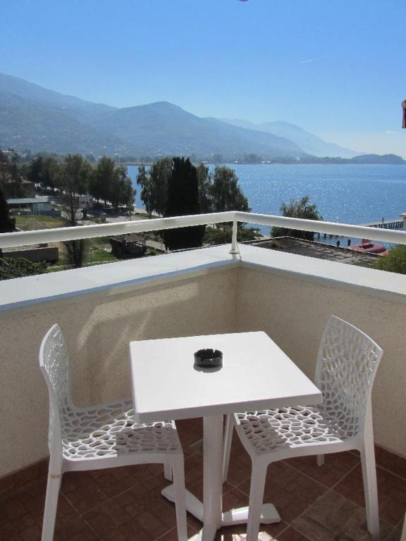 Ristevski Apartments Ohrid Rum bild
